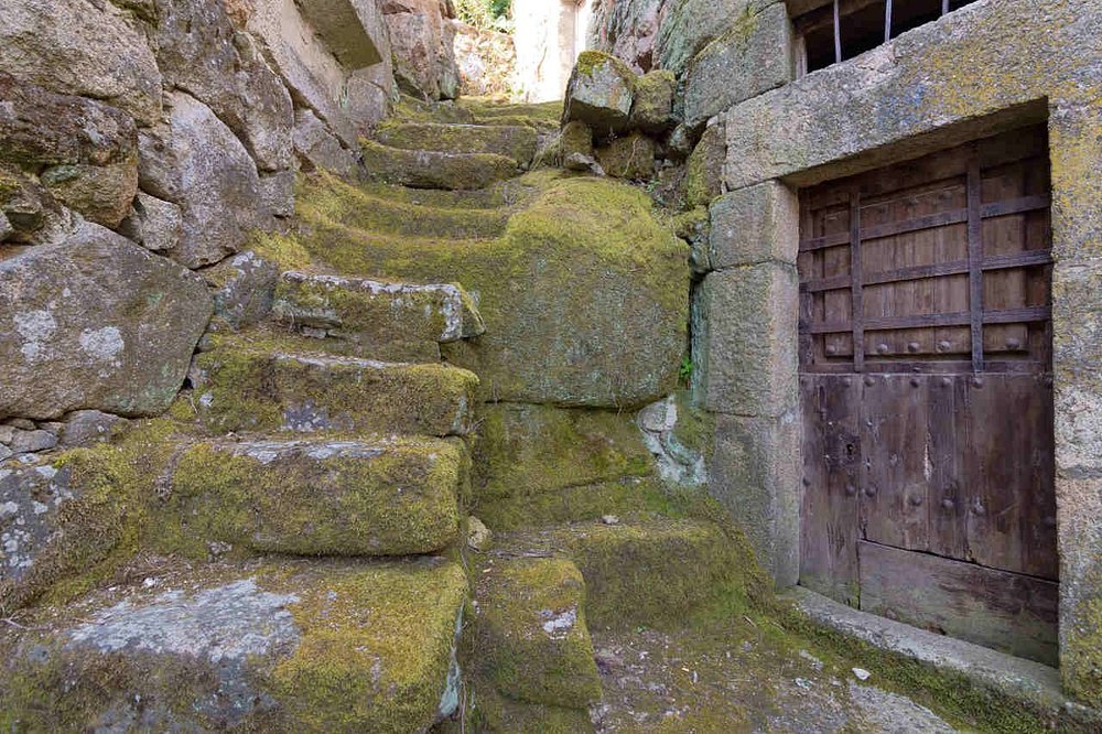 calleja-tipica-en-fermoselle