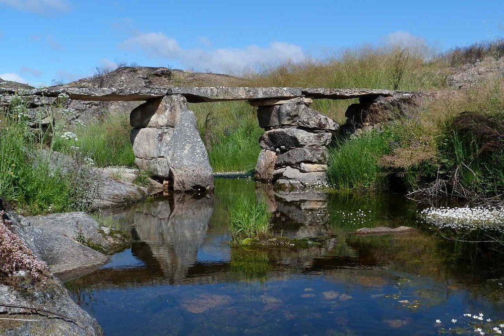tipico-puente-de-piedra